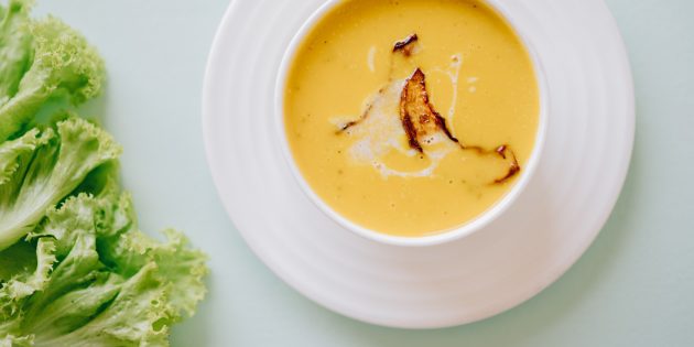 Рецепты для блендера: Сырный крем-суп с курицей