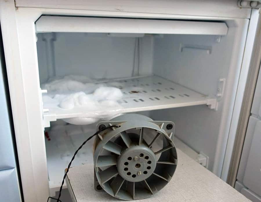 Размораживание морозильной камеры При помощи вентилятора