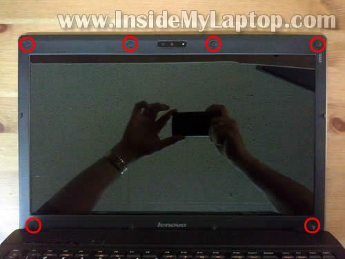 Как разобрать ноутбук Lenovo G560 для замены дисплея (3)
